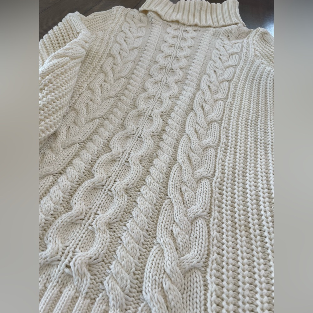 Gap Turtle Neck - image 4